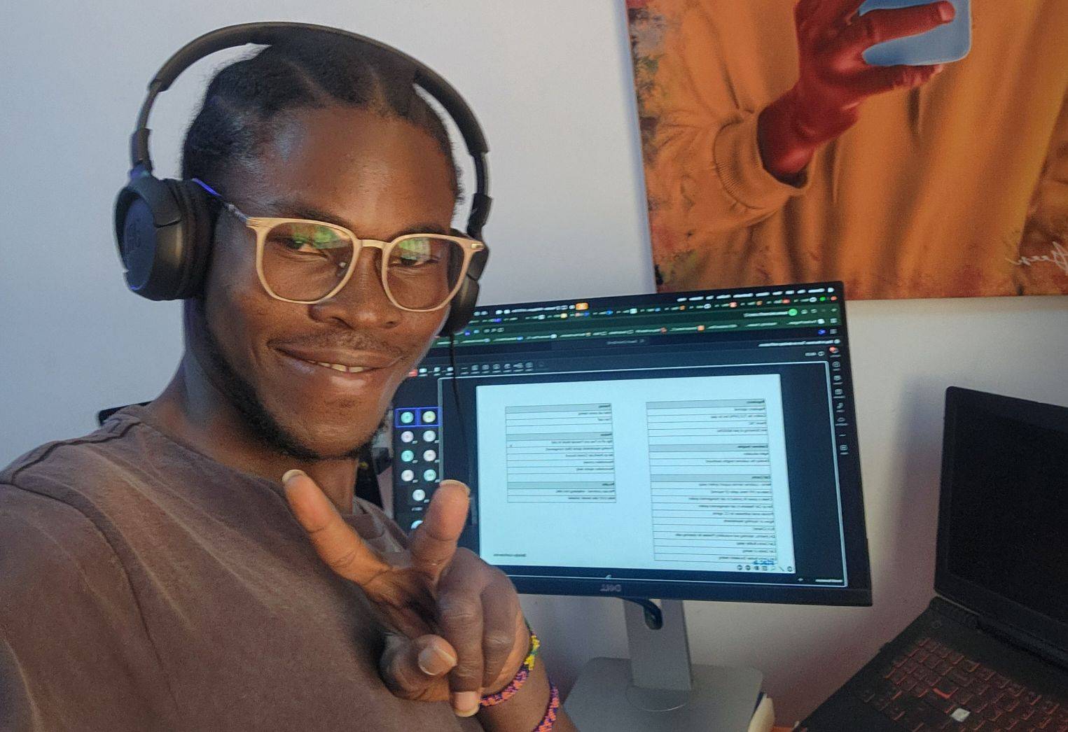 a selfie infront of my work monitor